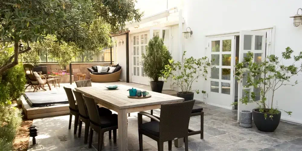 ไอเดียปูกระเบื้องรอบบ้าน