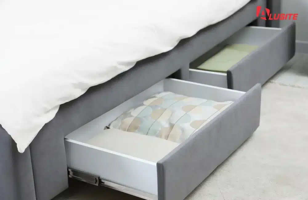 เก็บของใต้เตียง