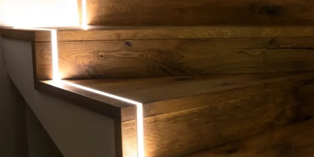 แจก 15 ไอเดียไฟบันไดบ้าน สวยเก๋ไม่ซ้ำใคร