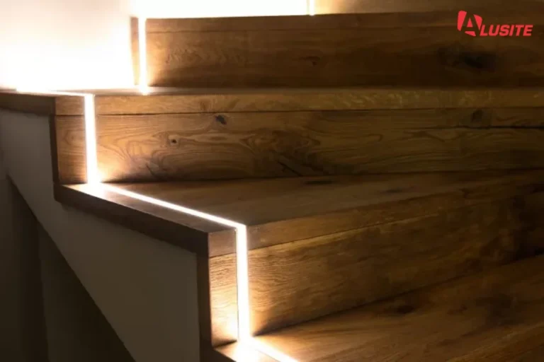 แจก 15 ไอเดียไฟบันไดบ้าน สวยเก๋ไม่ซ้ำใคร