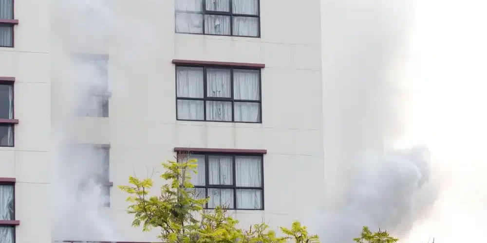 ไฟไหม้อาคารสูง รู้ทันสาเหตุและวิธีรับมือให้ปลอดภัย