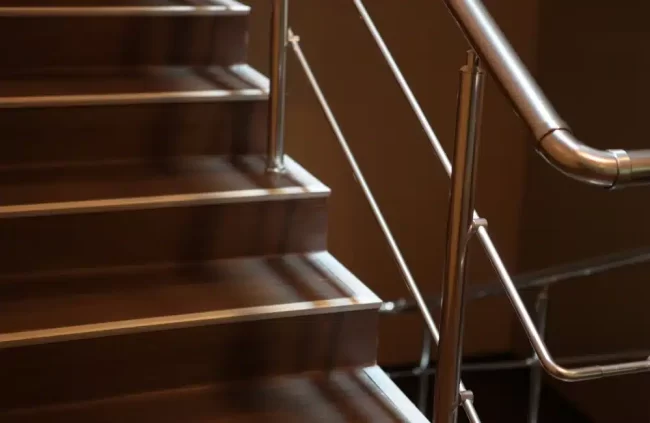 จมูกบันได คืออะไร ควรเลือกแบบไหนดี