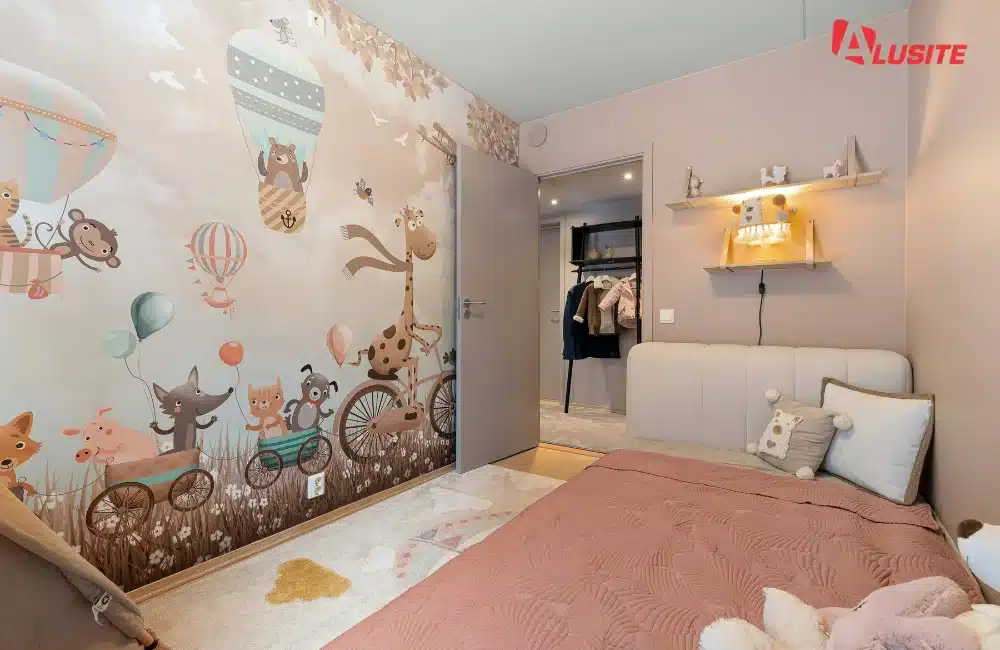 เปลี่ยนลายวอลล์เปเปอร์ติดผนัง