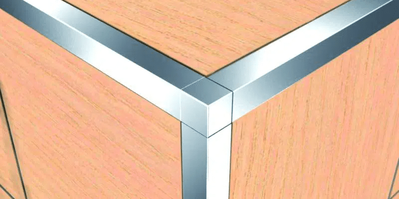 Square trim Alusite
