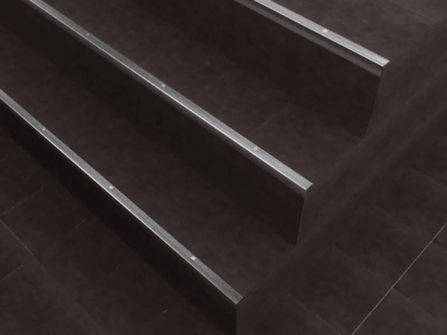 จมูกบันได จมูกบันได SNAPR Alusite